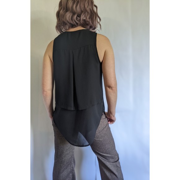 Maeve black sleeveless blouse, sz 4. Slouchy, tiered, high low, hook & eye front - Picture 4 of 12
